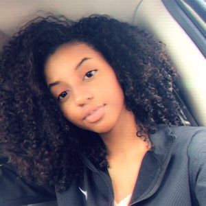 Meet your Posher, Alana